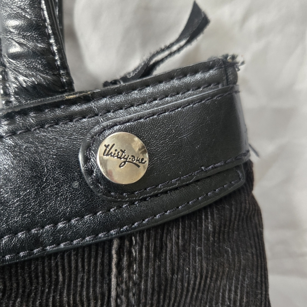 Nostalgic Y2K Thirty-One Black Corduroy Bag with "L"  Monogram - Picture 5 of 11